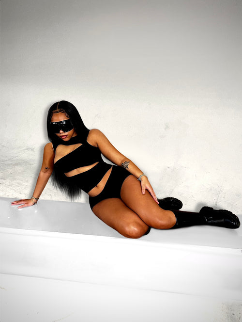 NUNU SHIELDS— BLACKOUT